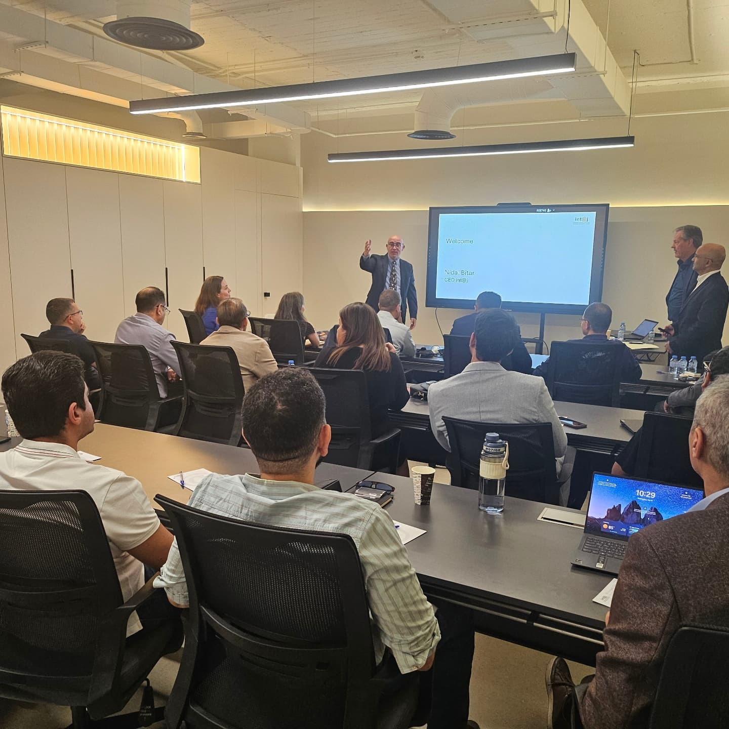 Madar Al-Saa Images 0.6478104293878891