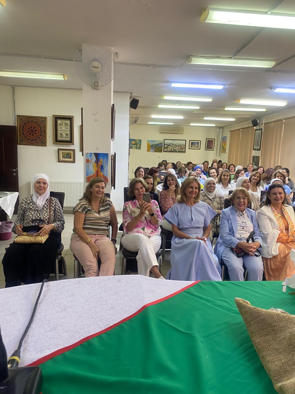 Madar Al-Saa Images 0.24812221238239207