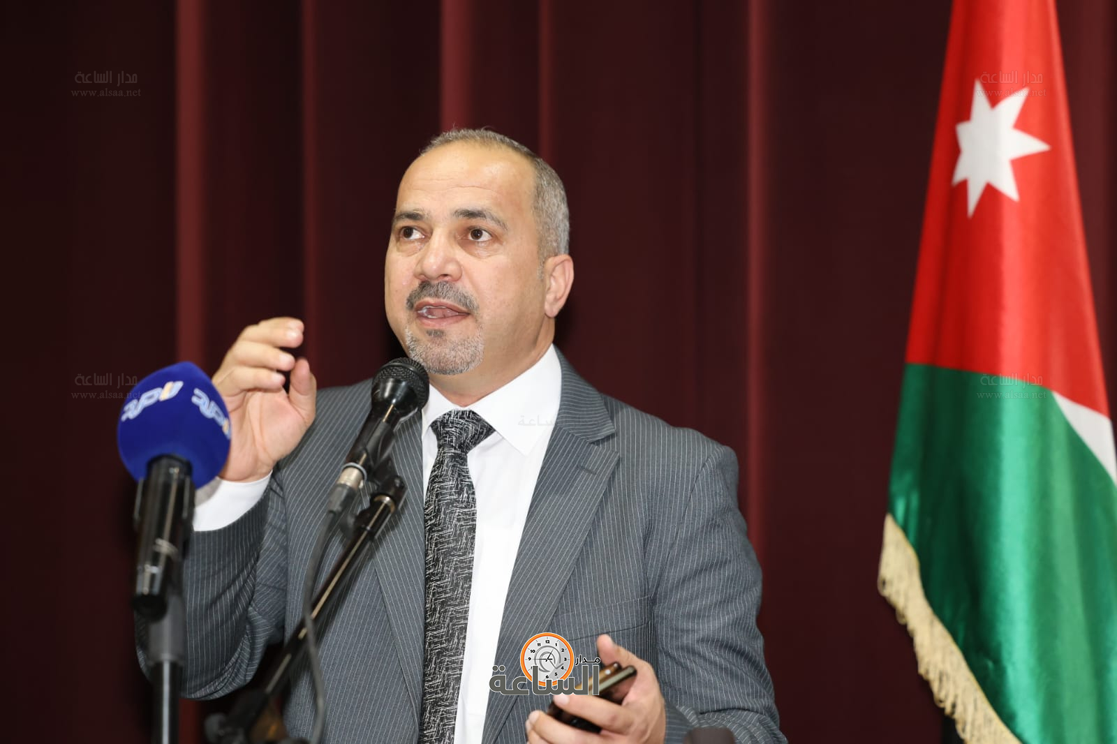 Madar Al-Saa Images 0.3393536684607551