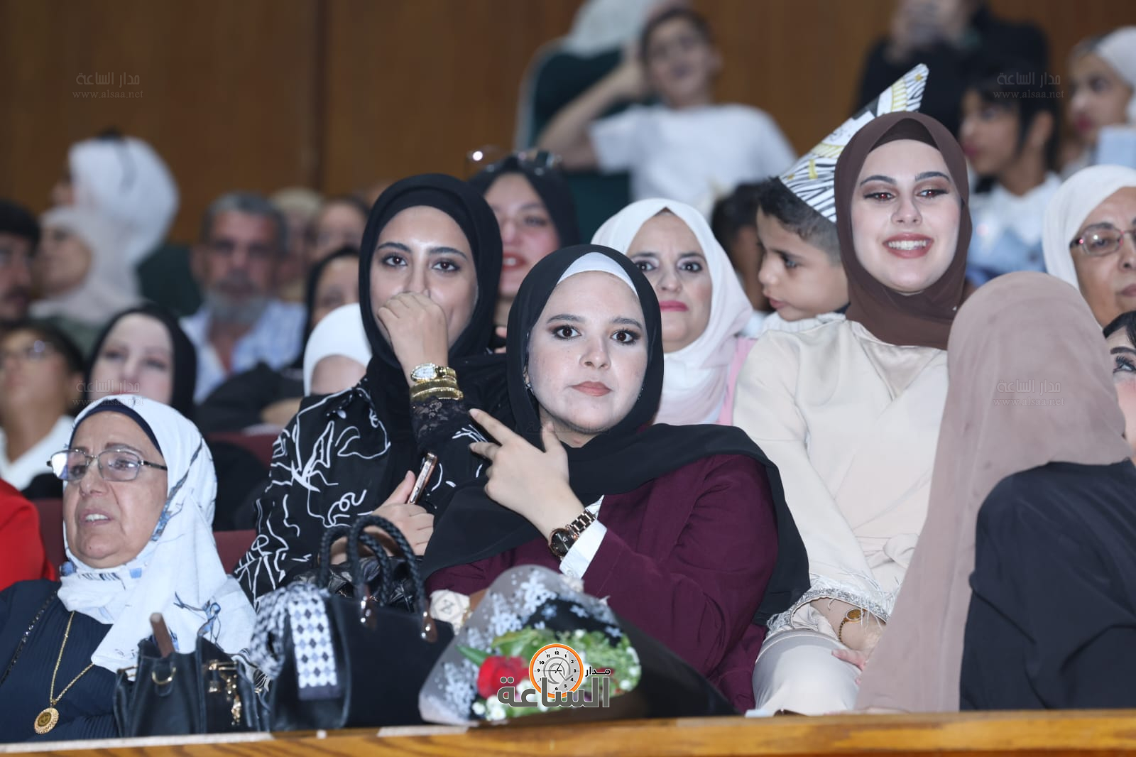 Madar Al-Saa Images 0.9776976120457624