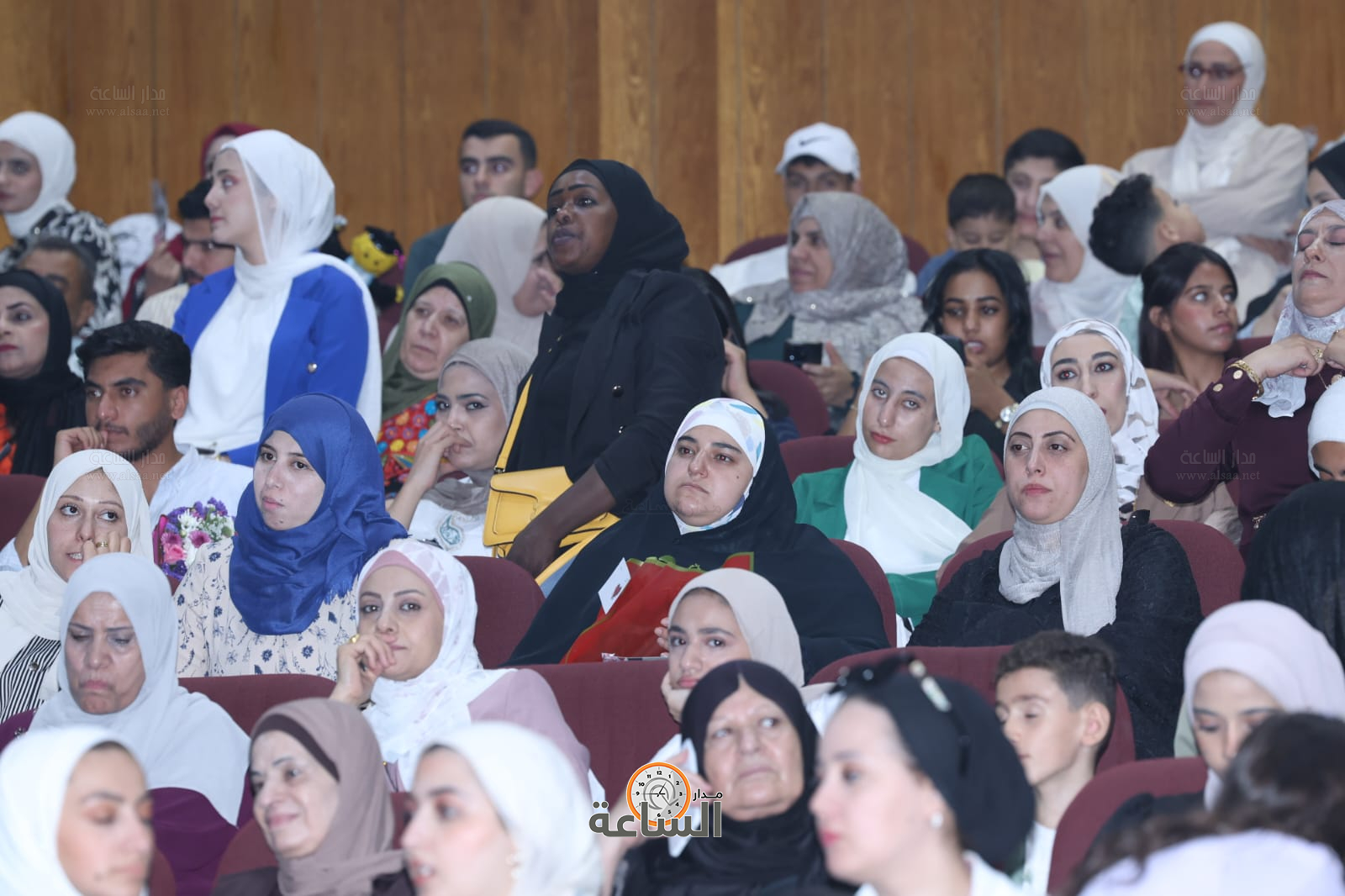 Madar Al-Saa Images 0.8534756876949021