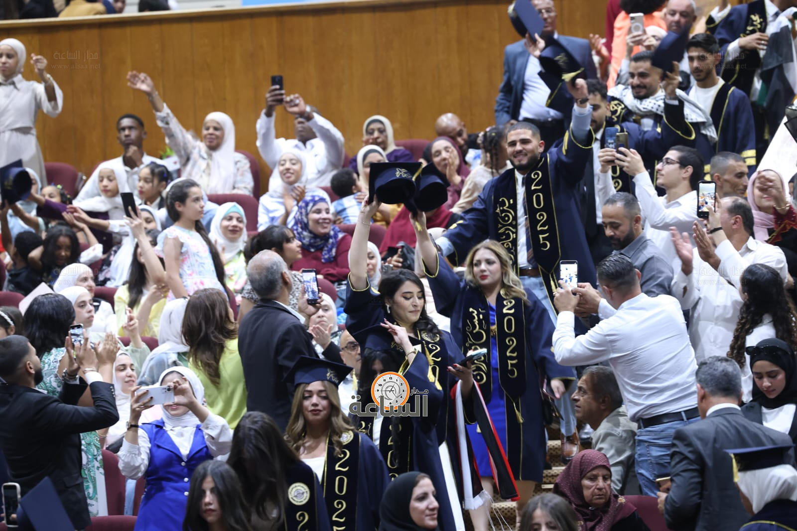 Madar Al-Saa Images 0.8128587375546341