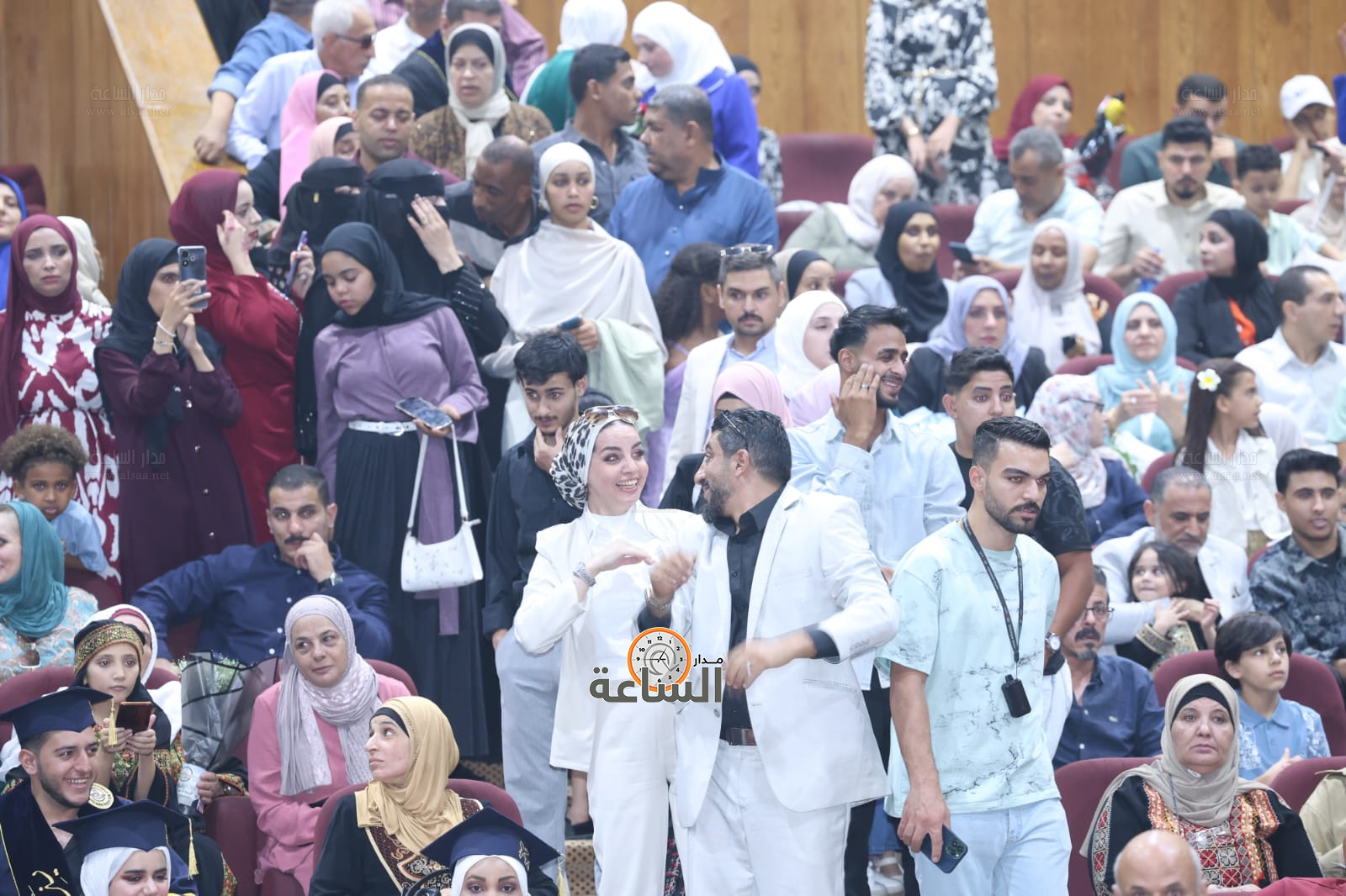 Madar Al-Saa Images 0.718806445969831