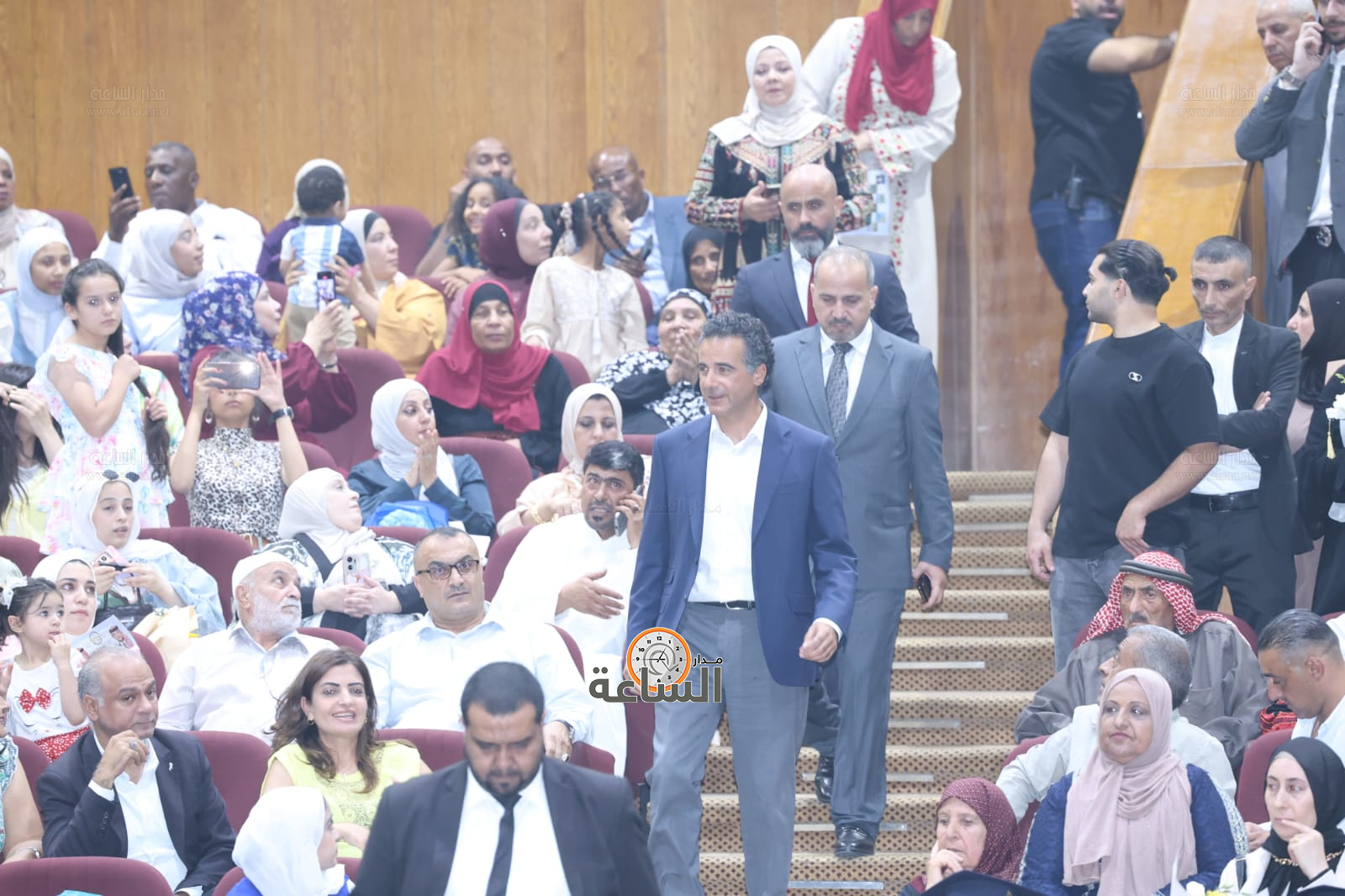 Madar Al-Saa Images 0.8868420024022886