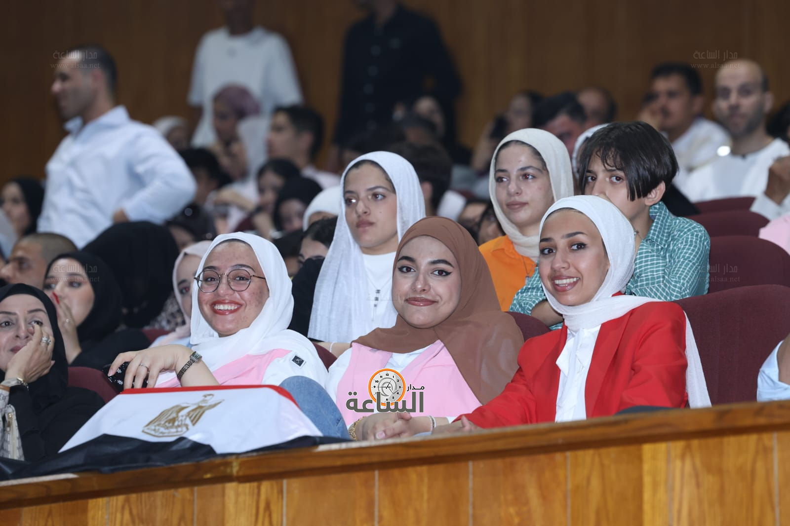 Madar Al-Saa Images 0.17010411323505925