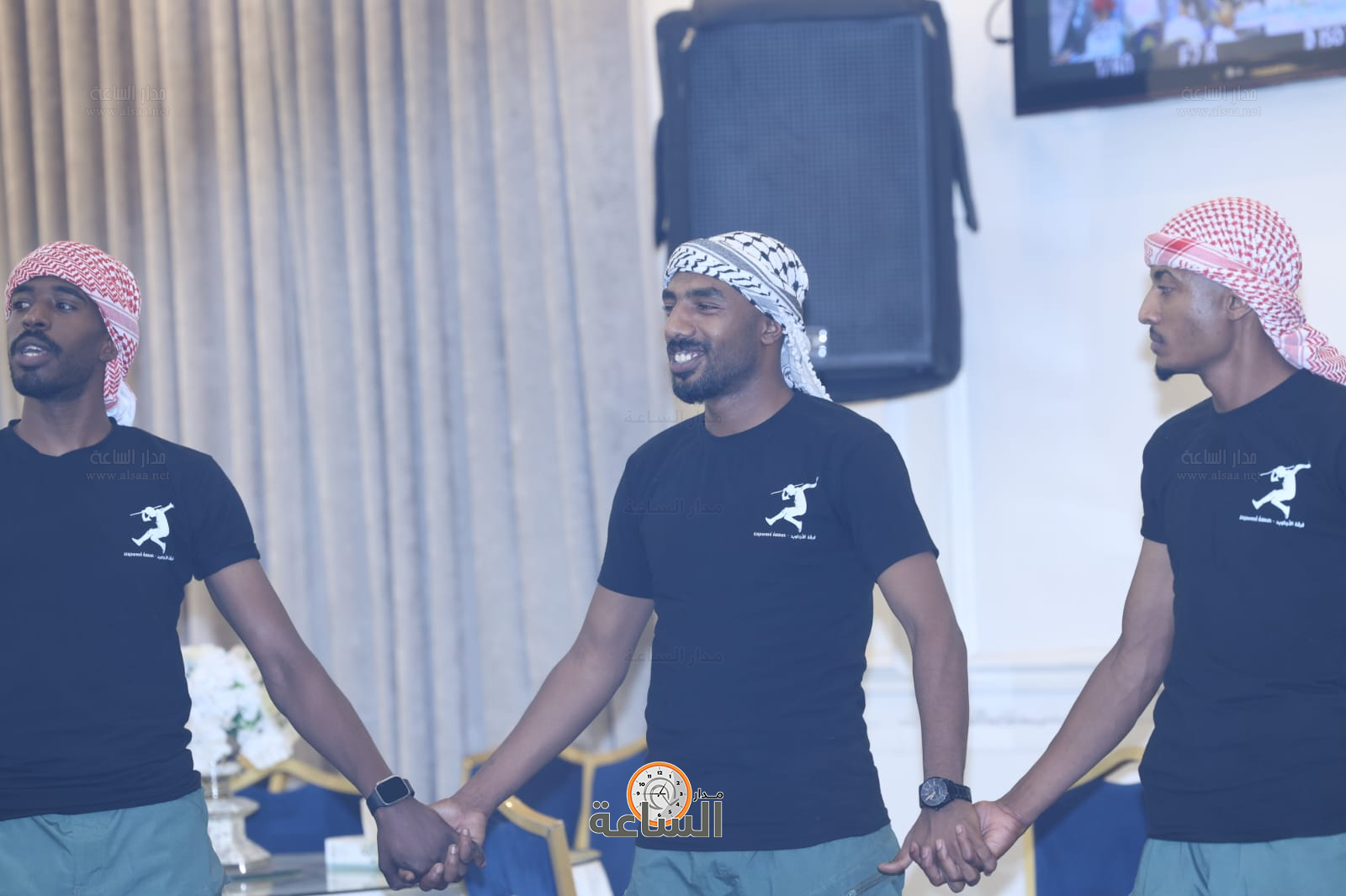 Madar Al-Saa Images 0.8348458236544867