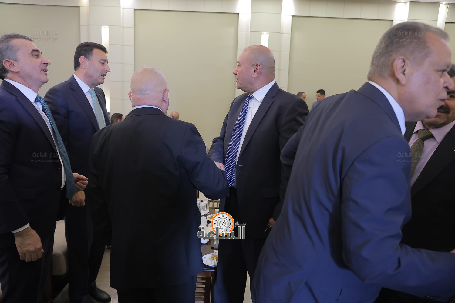 Madar Al-Saa Images 0.6871283171915782