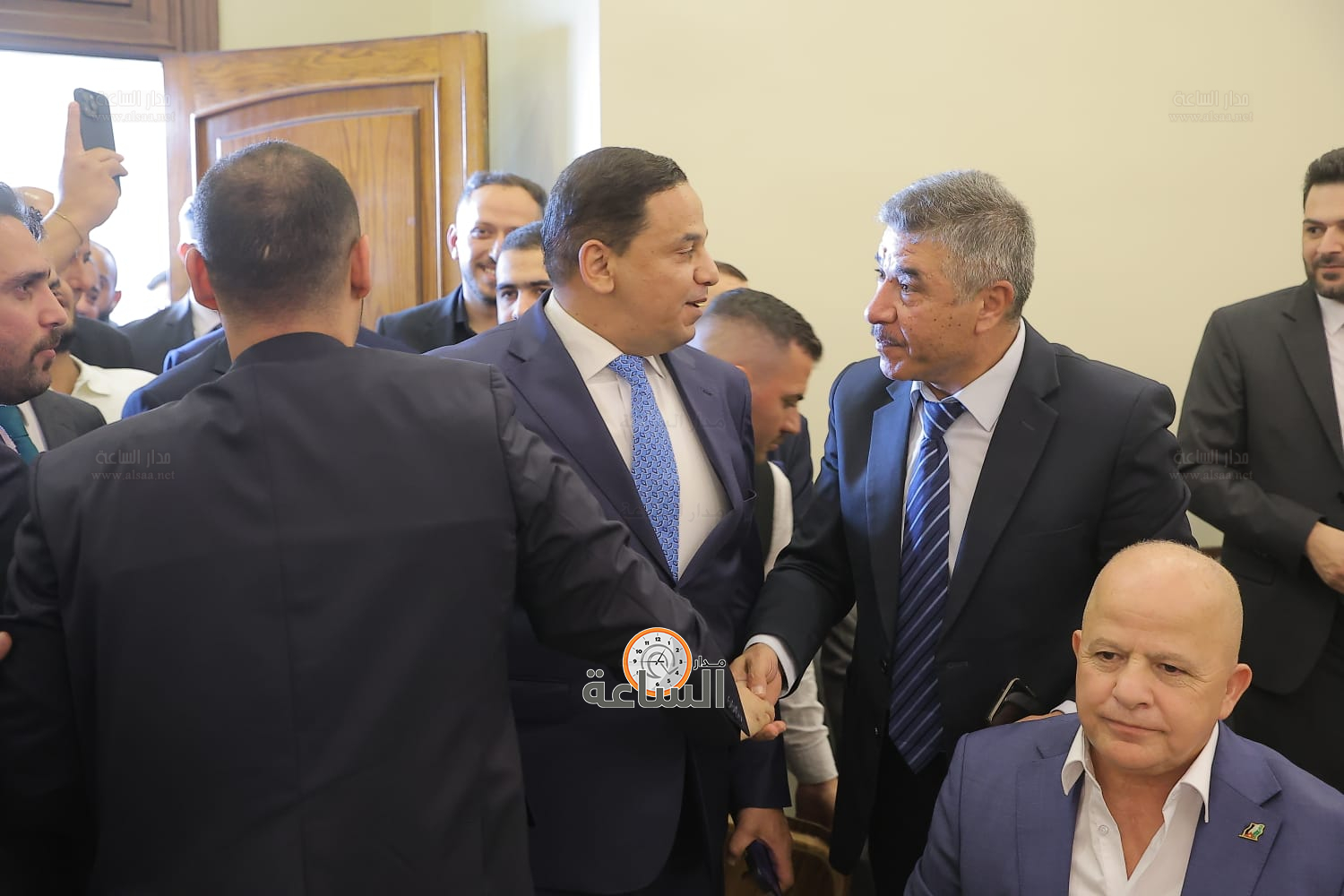 Madar Al-Saa Images 0.5330154119250177