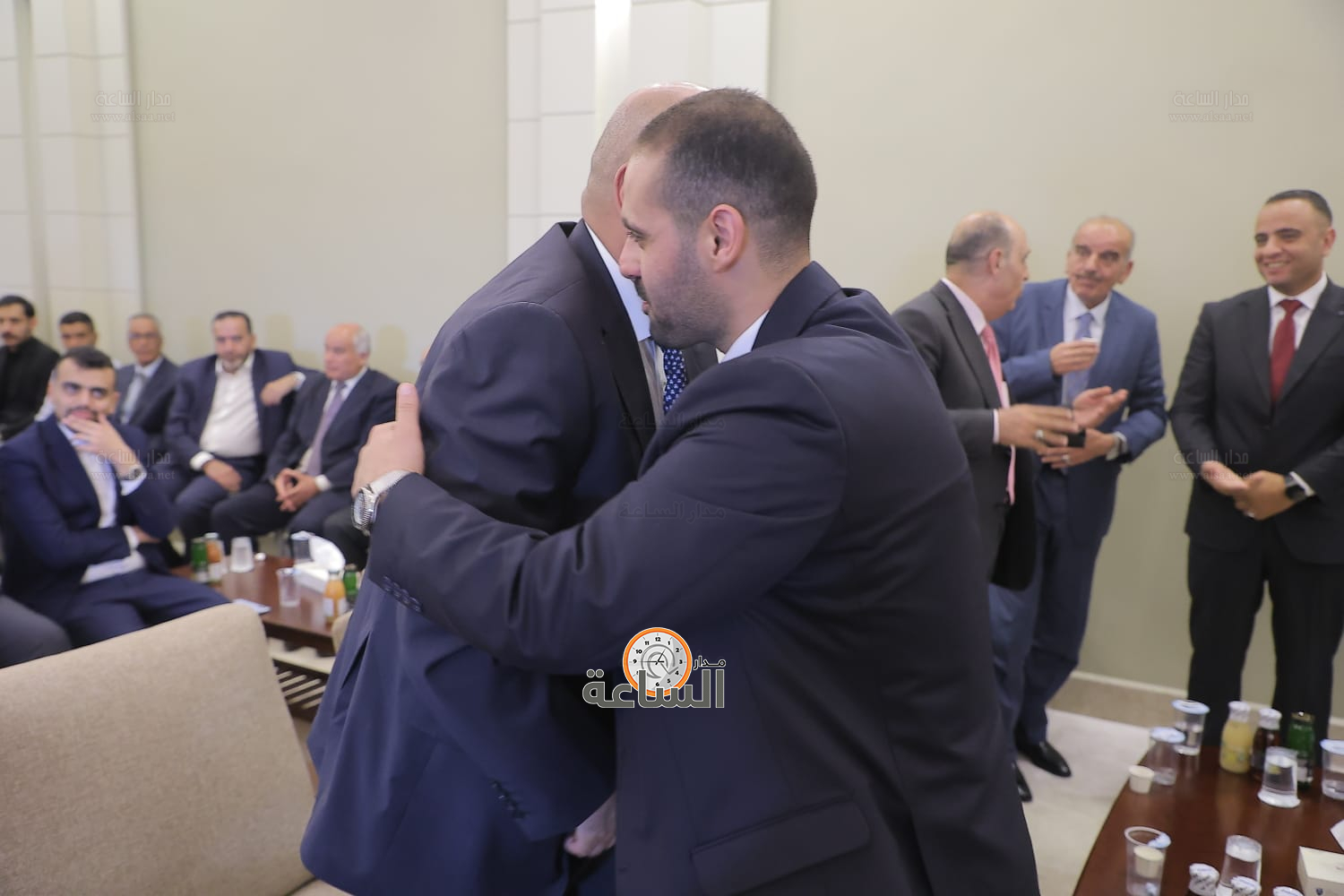 Madar Al-Saa Images 0.8841105978642456