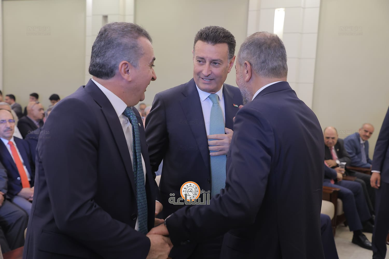 Madar Al-Saa Images 0.5897350461124495