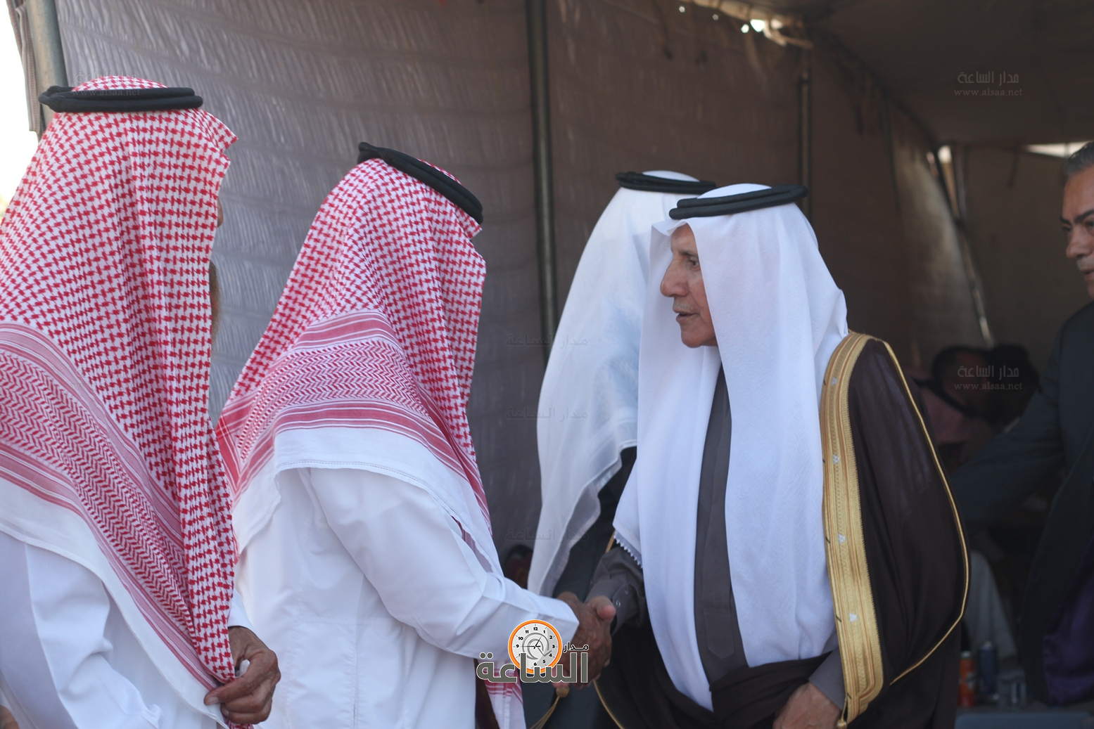 Madar Al-Saa Images 0.7753301369967084