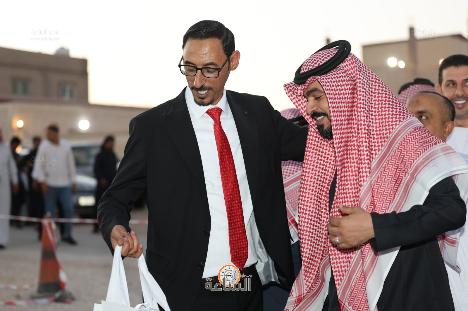 Madar Al-Saa Images 0.43723557504653565