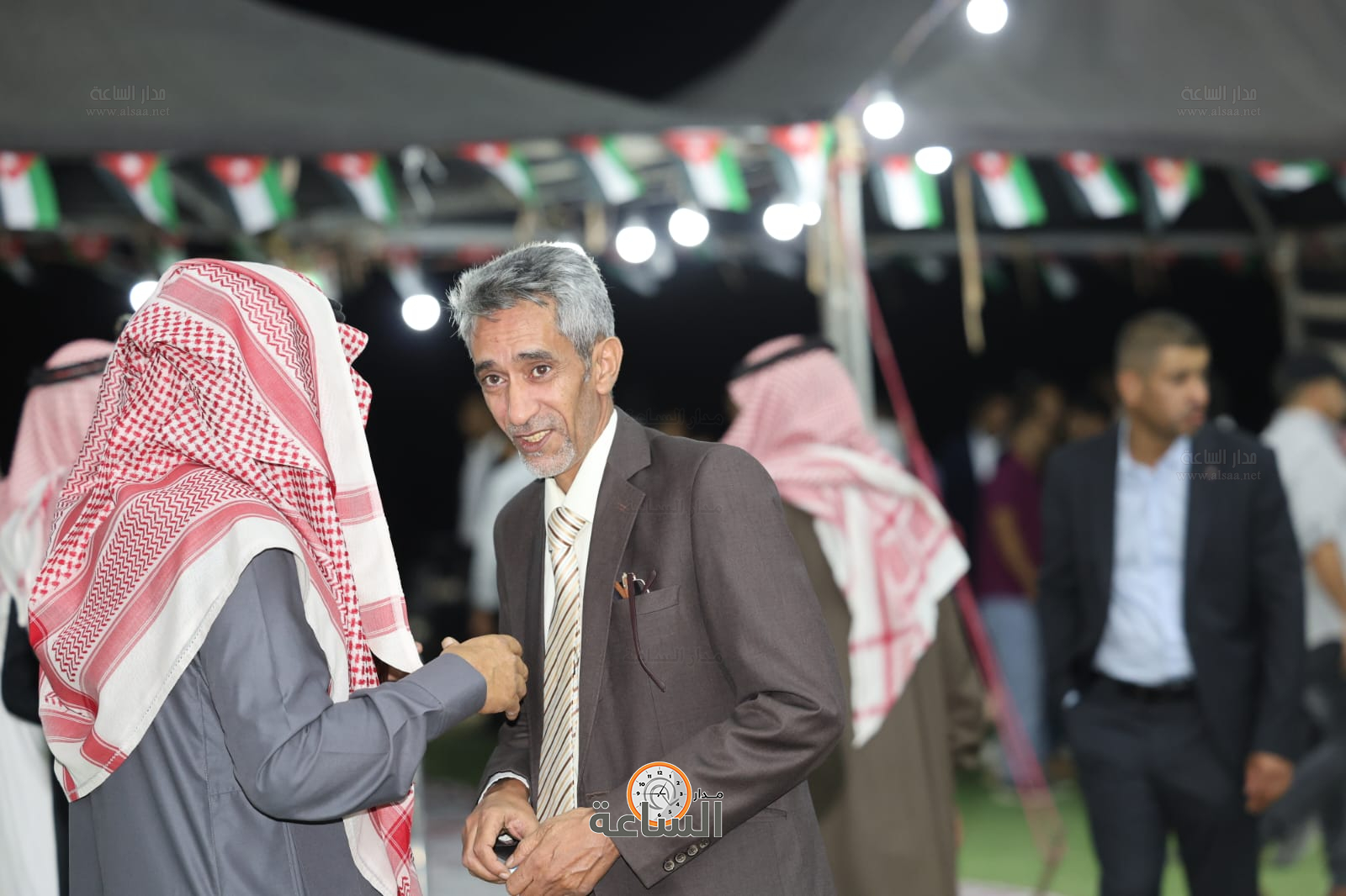 Madar Al-Saa Images 0.8806519688664869