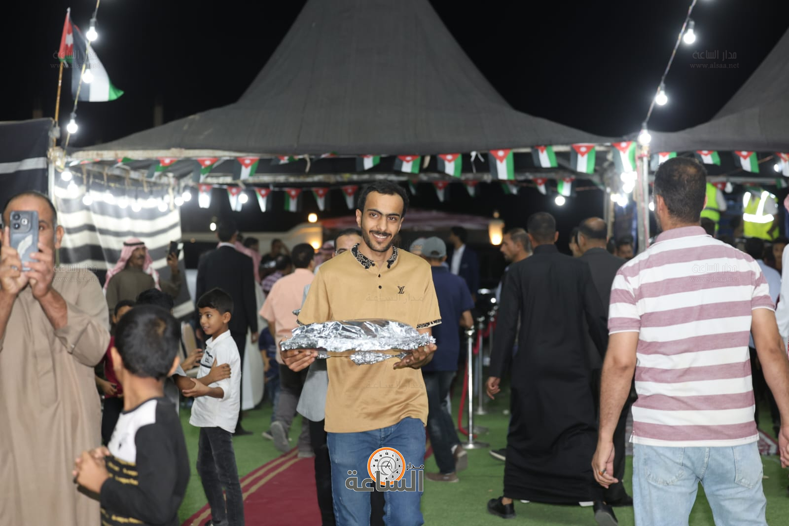 Madar Al-Saa Images 0.18893525327827865