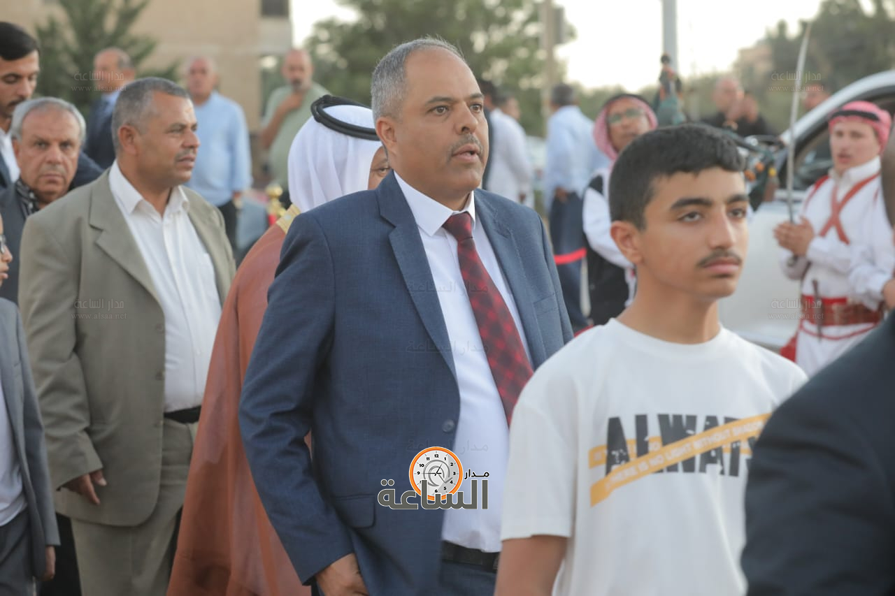 Madar Al-Saa Images 0.274442709094351