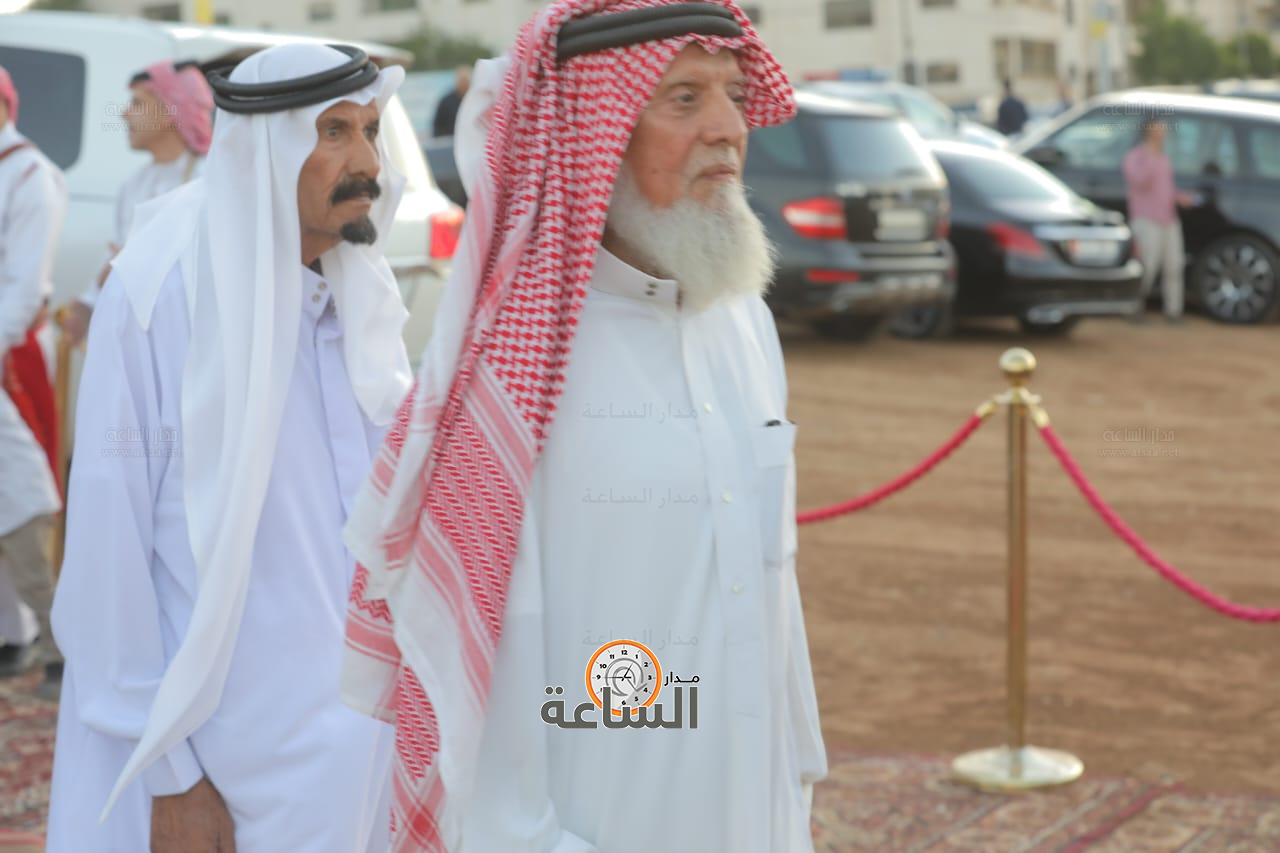 Madar Al-Saa Images 0.3753693510227637