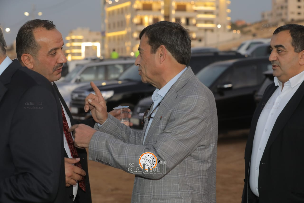 Madar Al-Saa Images 0.9133603664173182