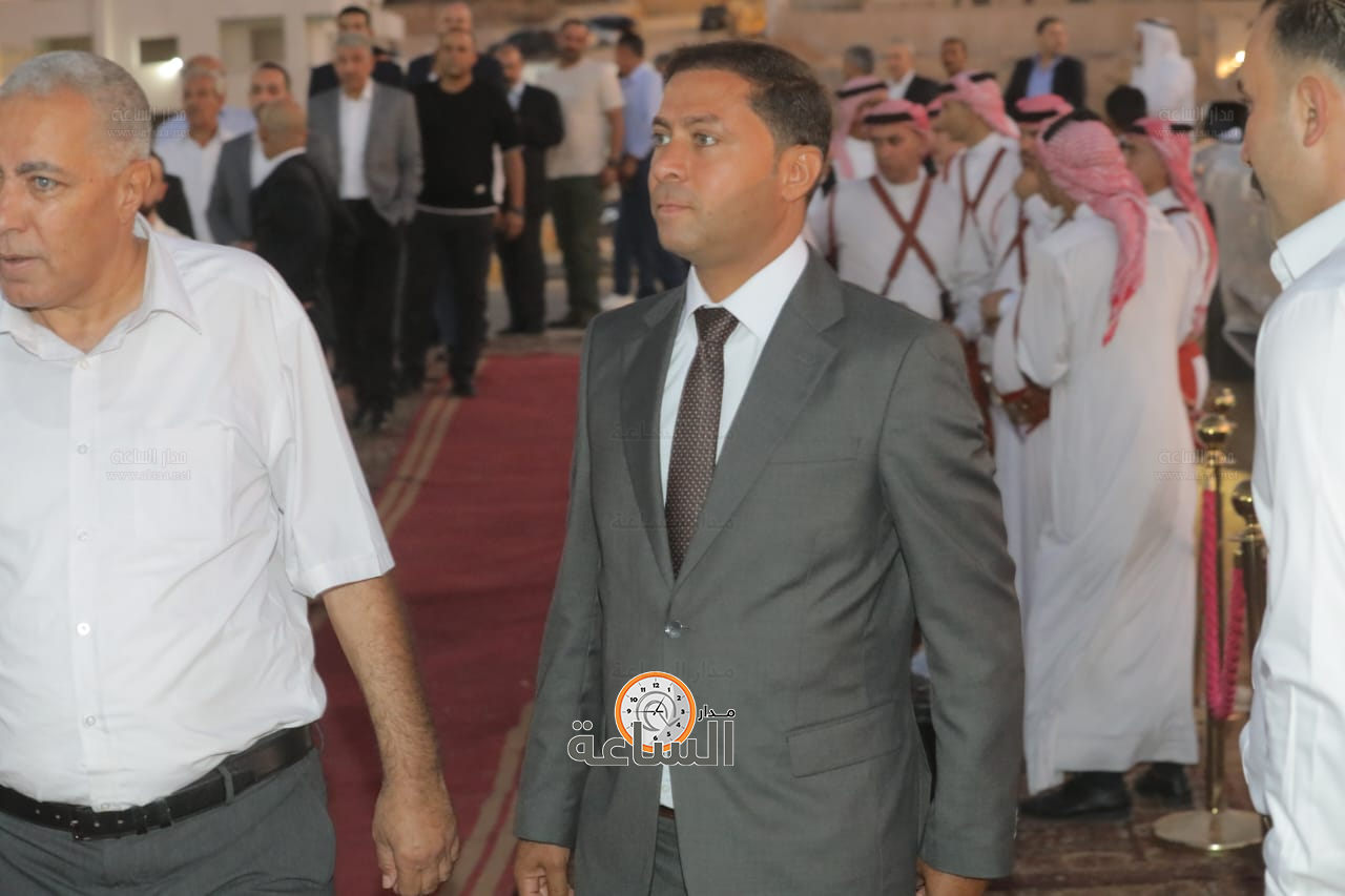 Madar Al-Saa Images 0.32795619263632825