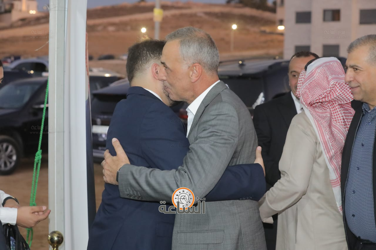 Madar Al-Saa Images 0.2618552100978616