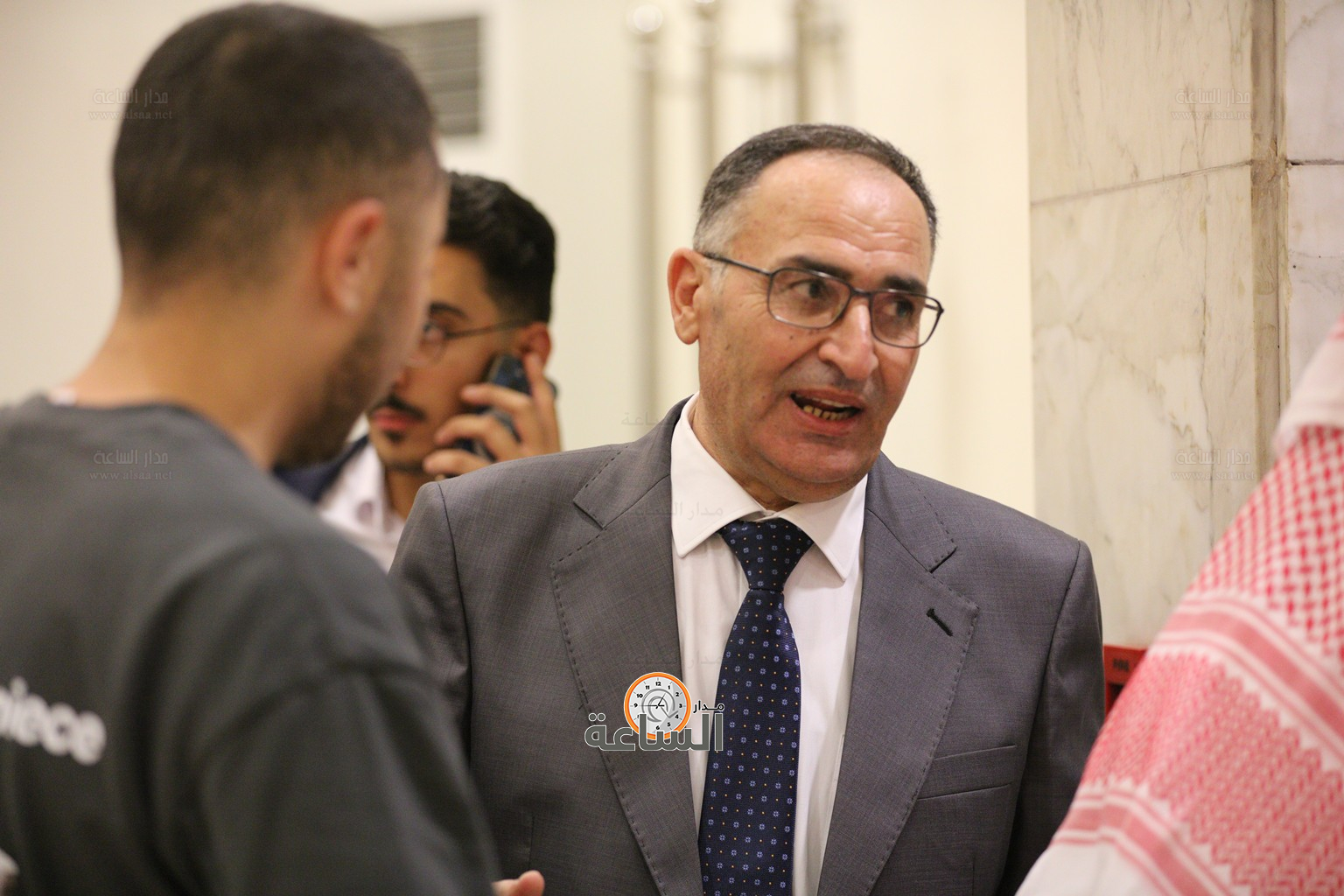 Madar Al-Saa Images 0.9004494616990155