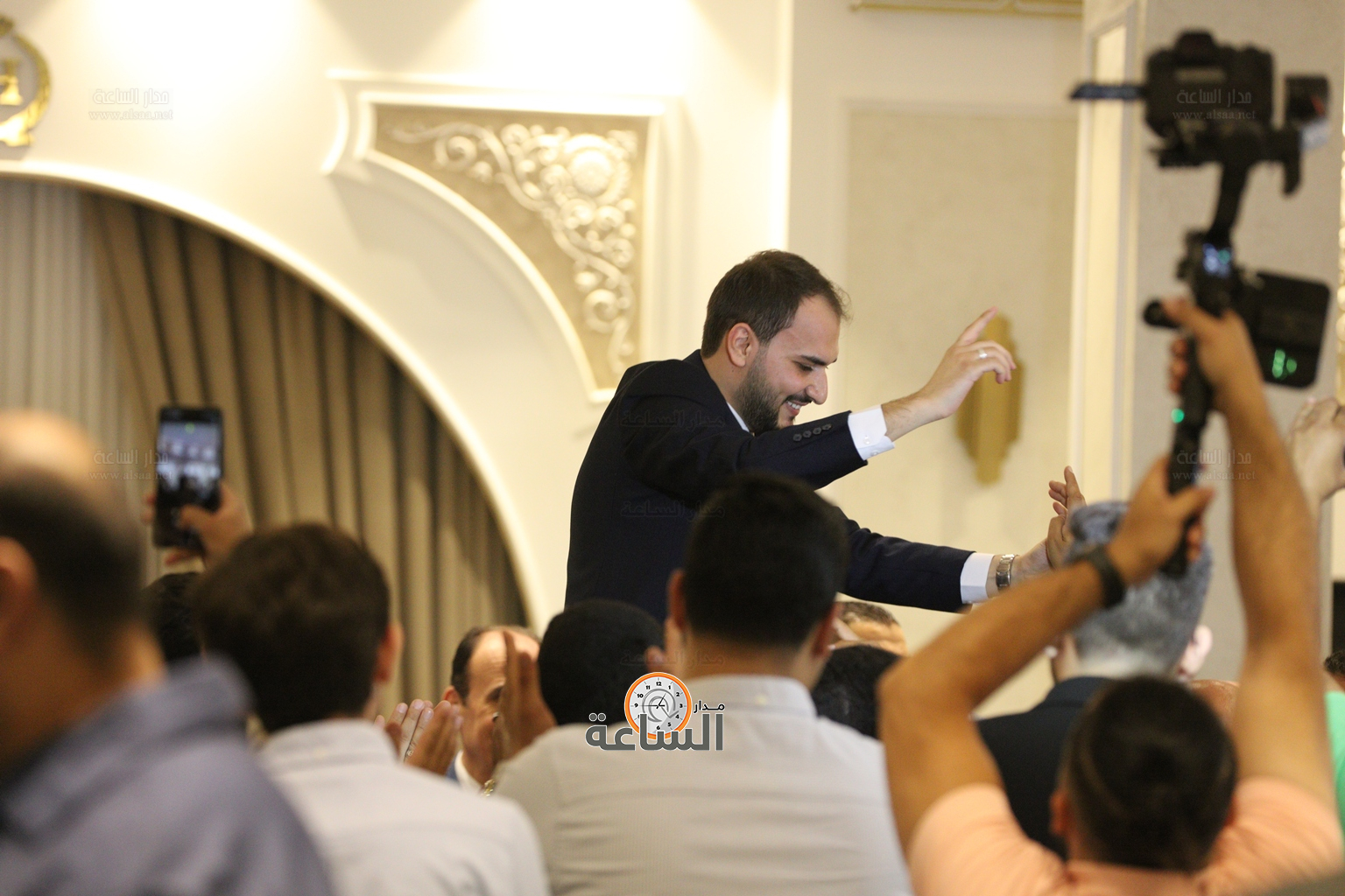 Madar Al-Saa Images 0.3795598288009453