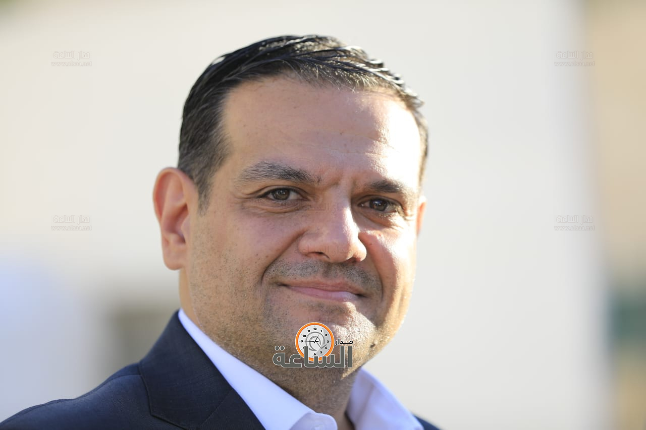 Madar Al-Saa Images 0.615546543629632