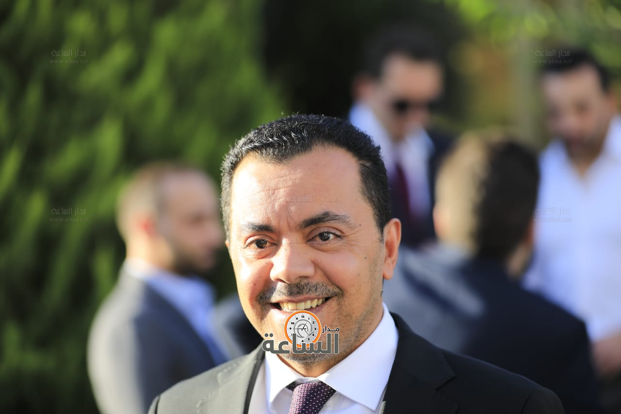 Madar Al-Saa Images 0.9385124545862156