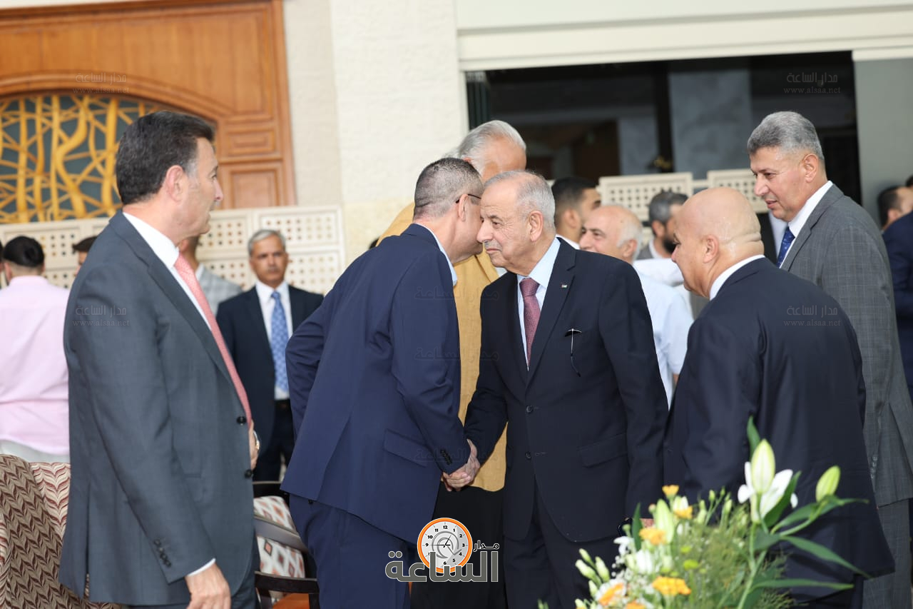 Madar Al-Saa Images 0.696889937032021