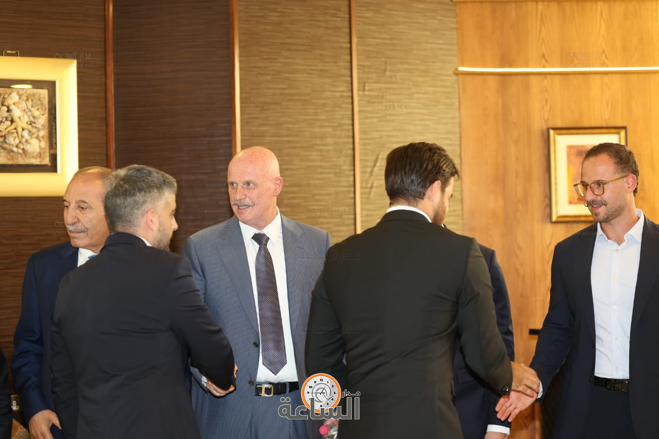 Madar Al-Saa Images 0.3064509117910377