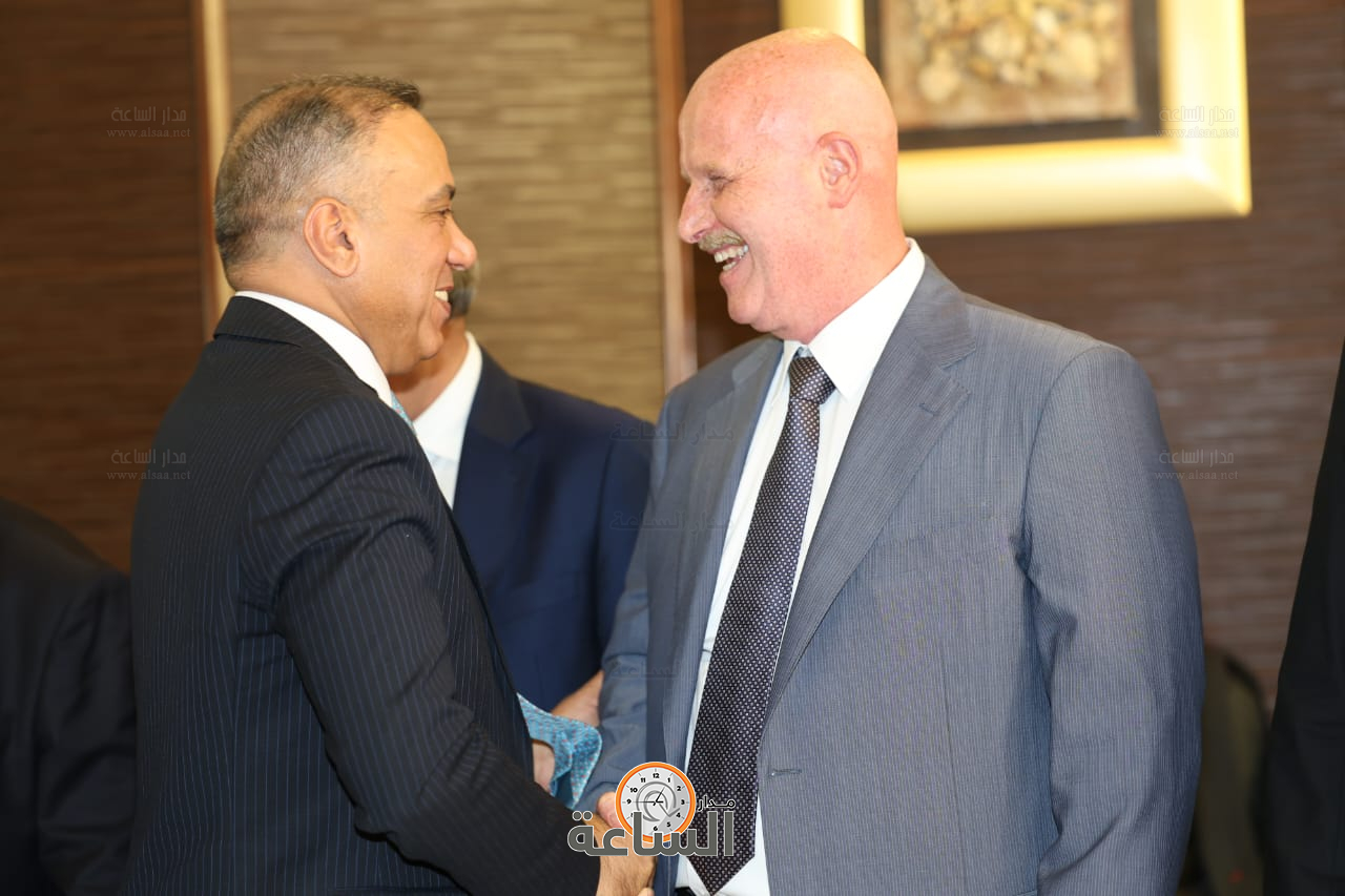 Madar Al-Saa Images 0.4293756103752737