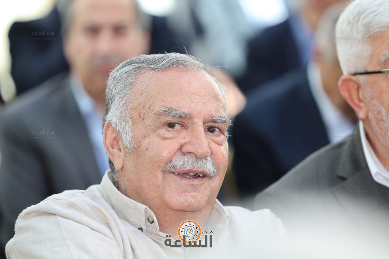 Madar Al-Saa Images 0.48642836941727197