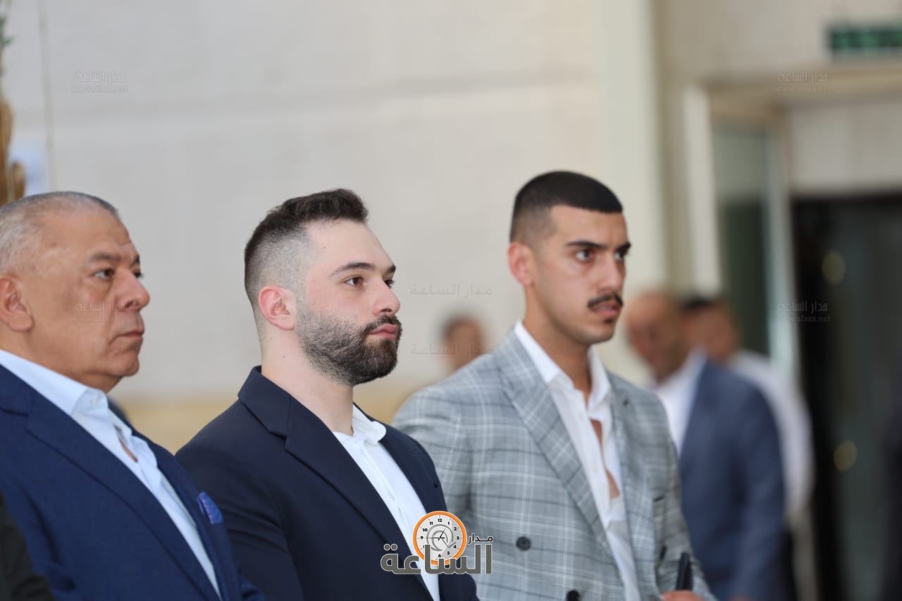 Madar Al-Saa Images 0.6118860456475252