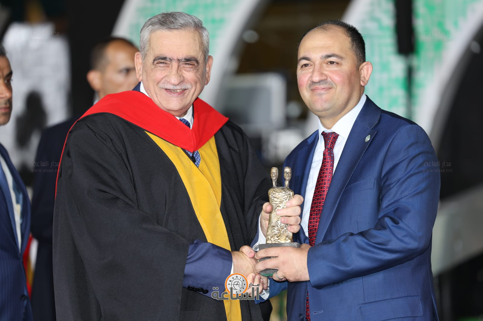 Madar Al-Saa Images 0.4330883123120256