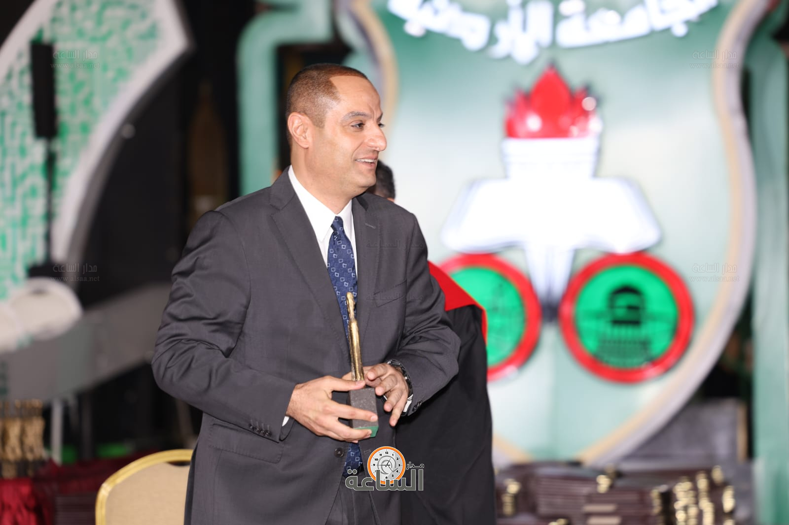 Madar Al-Saa Images 0.8508237176437305