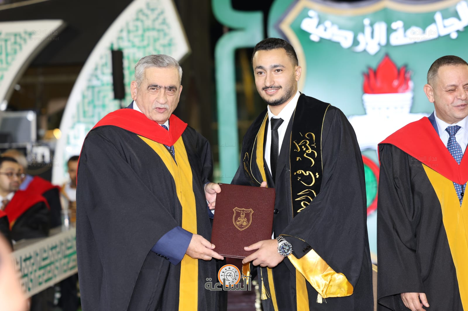 Madar Al-Saa Images 0.355572808088117