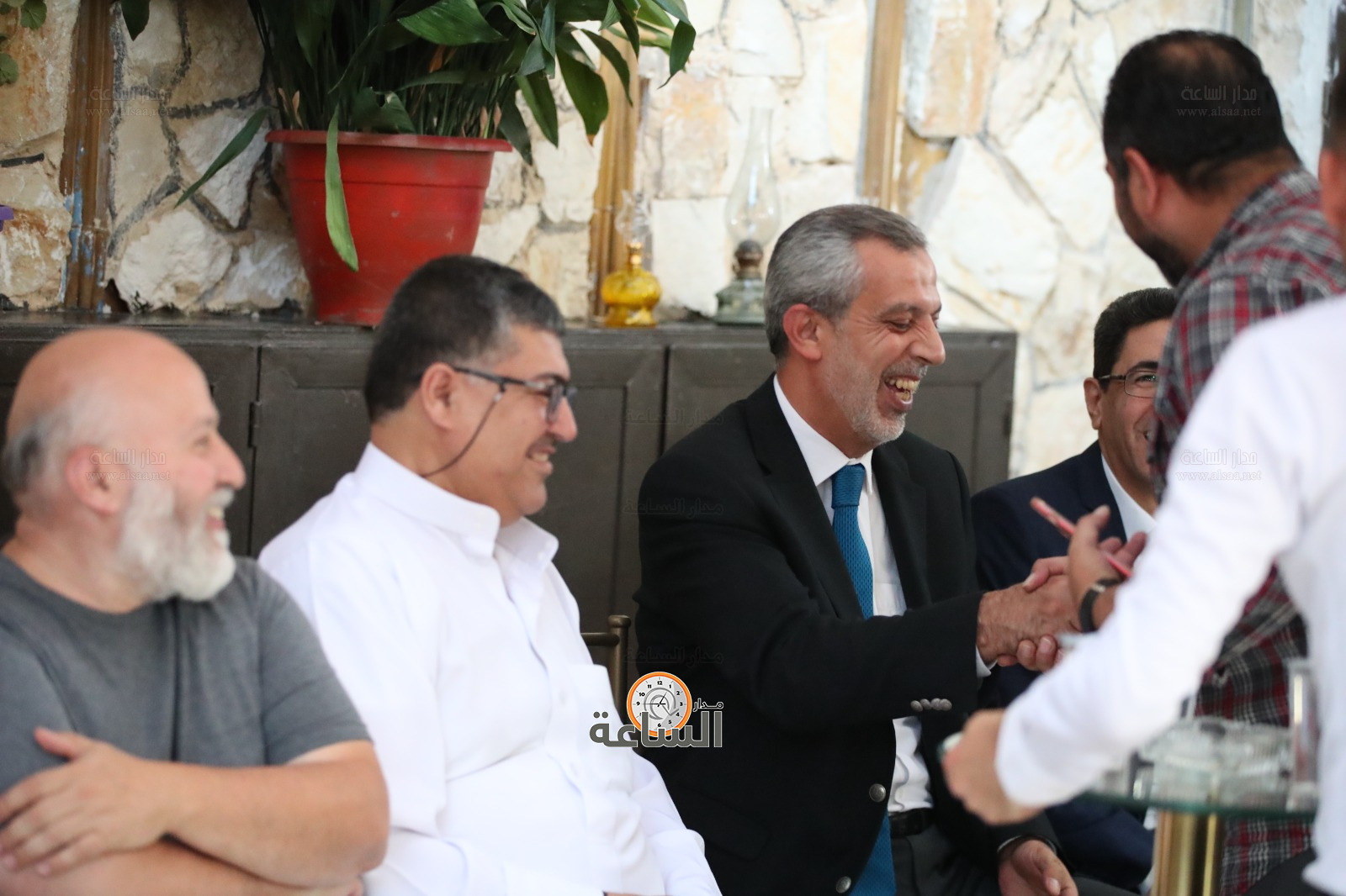 Madar Al-Saa Images 0.4587968343294292