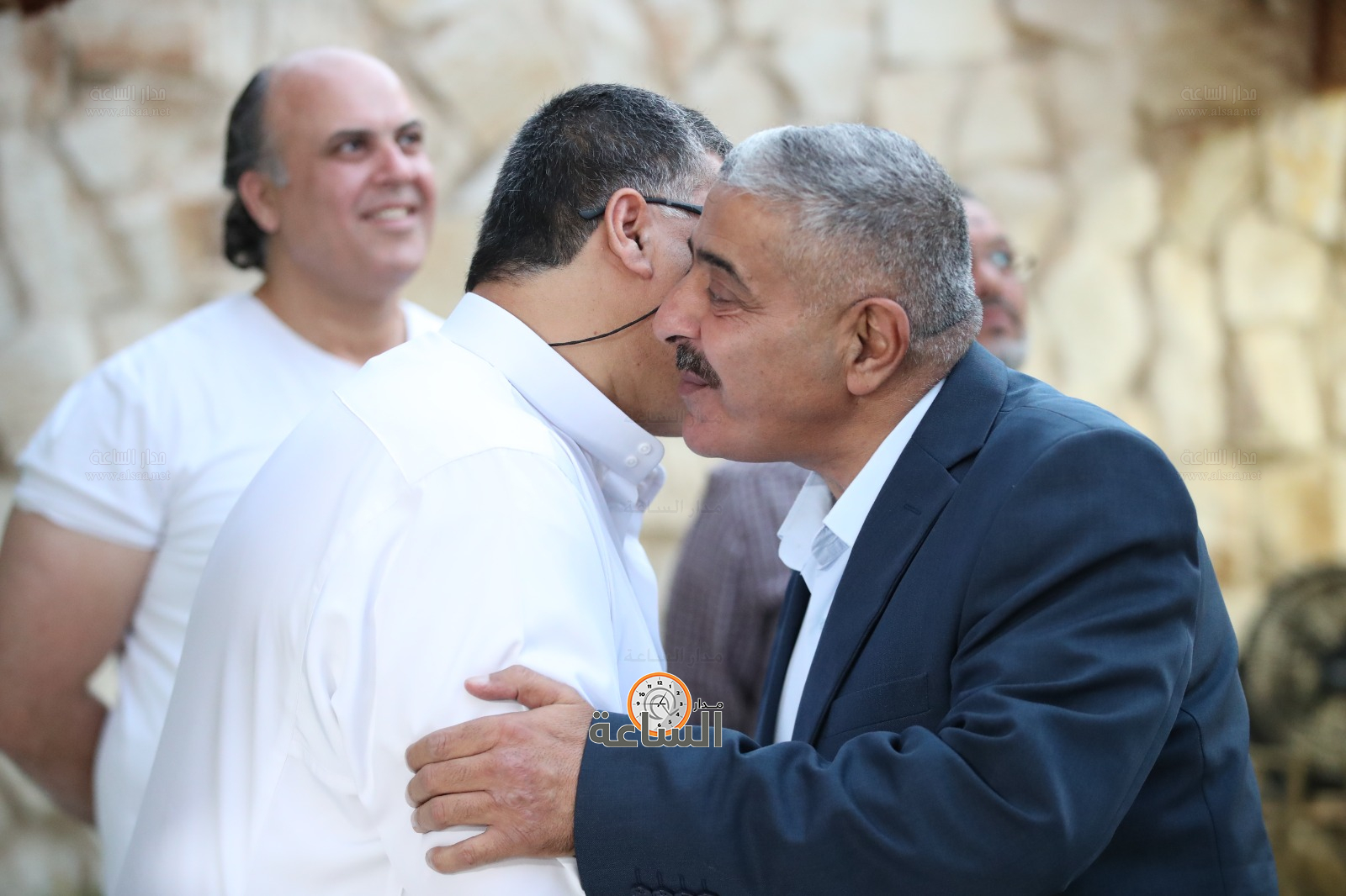 Madar Al-Saa Images 0.3813992598356092