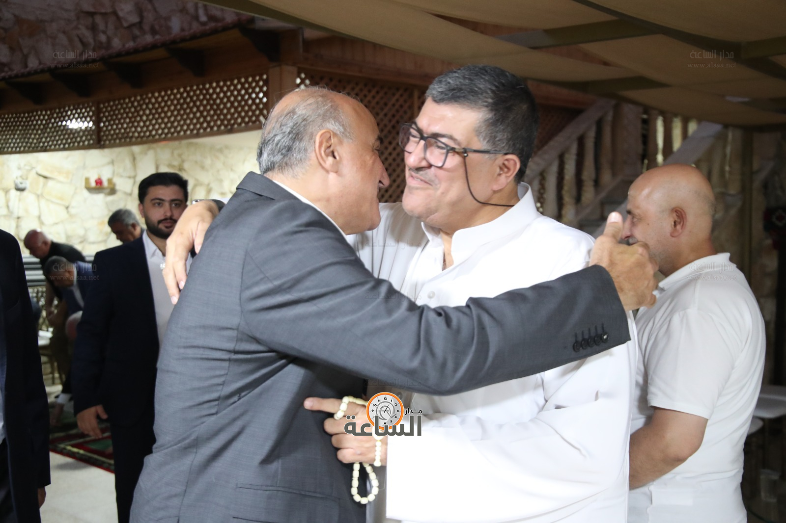 Madar Al-Saa Images 0.9719204453436312