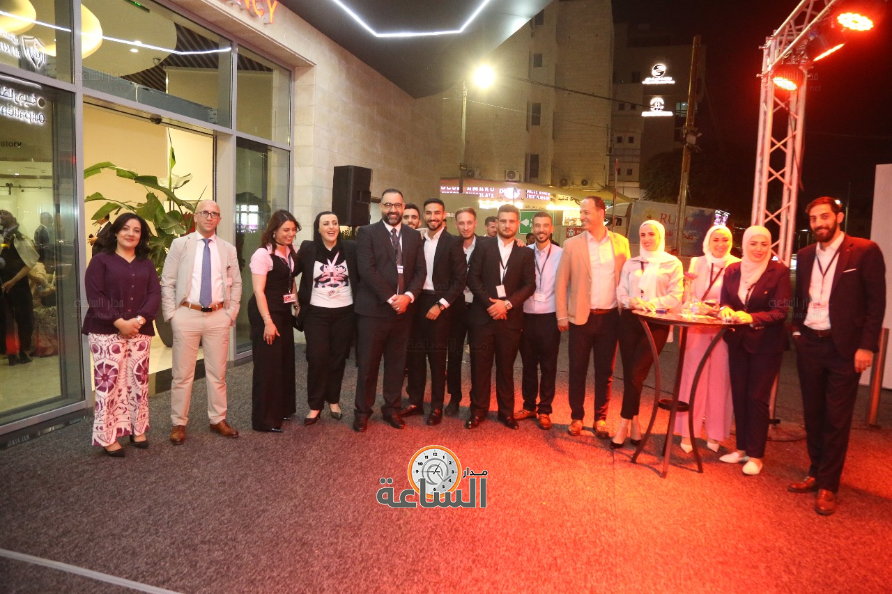 Madar Al-Saa Images 0.48548771304111815