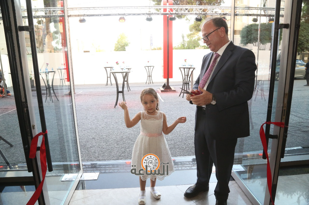 Madar Al-Saa Images 0.03280000776961922