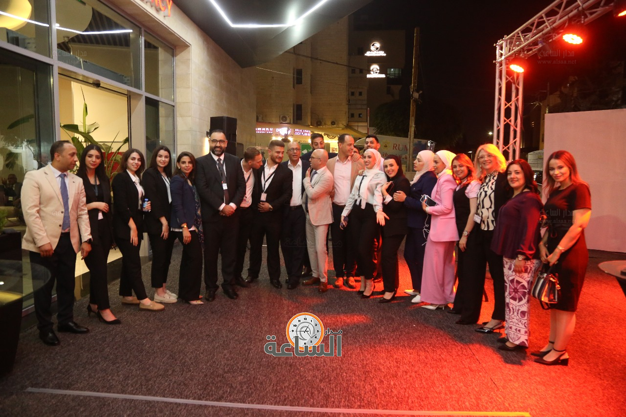 Madar Al-Saa Images 0.8630513976855928