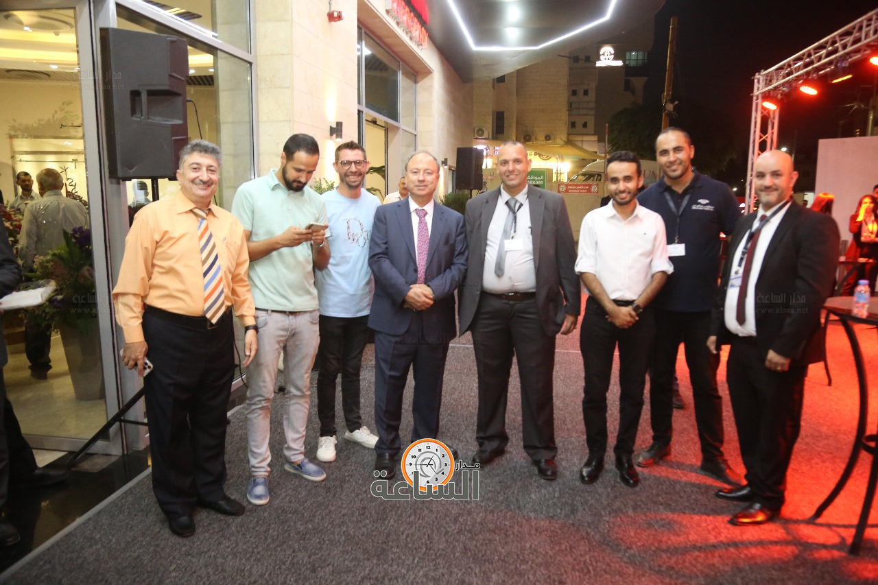 Madar Al-Saa Images 0.5793373126016474