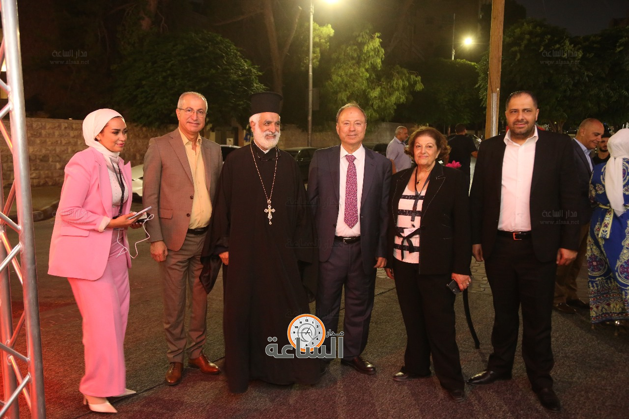 Madar Al-Saa Images 0.8740921739778613