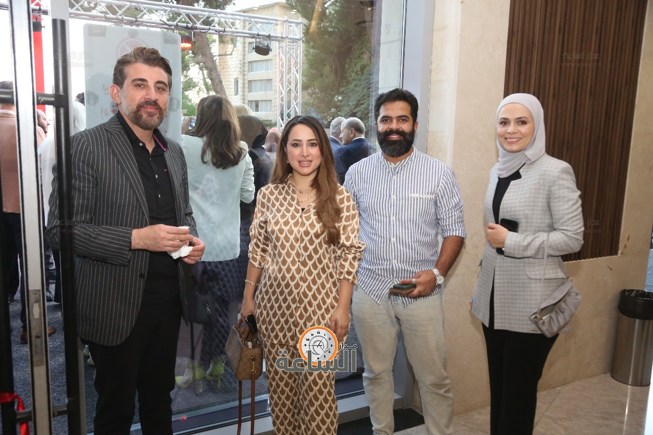 Madar Al-Saa Images 0.42544490644448696