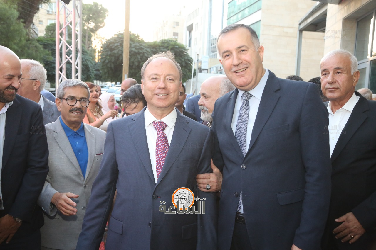 Madar Al-Saa Images 0.9799826209287046