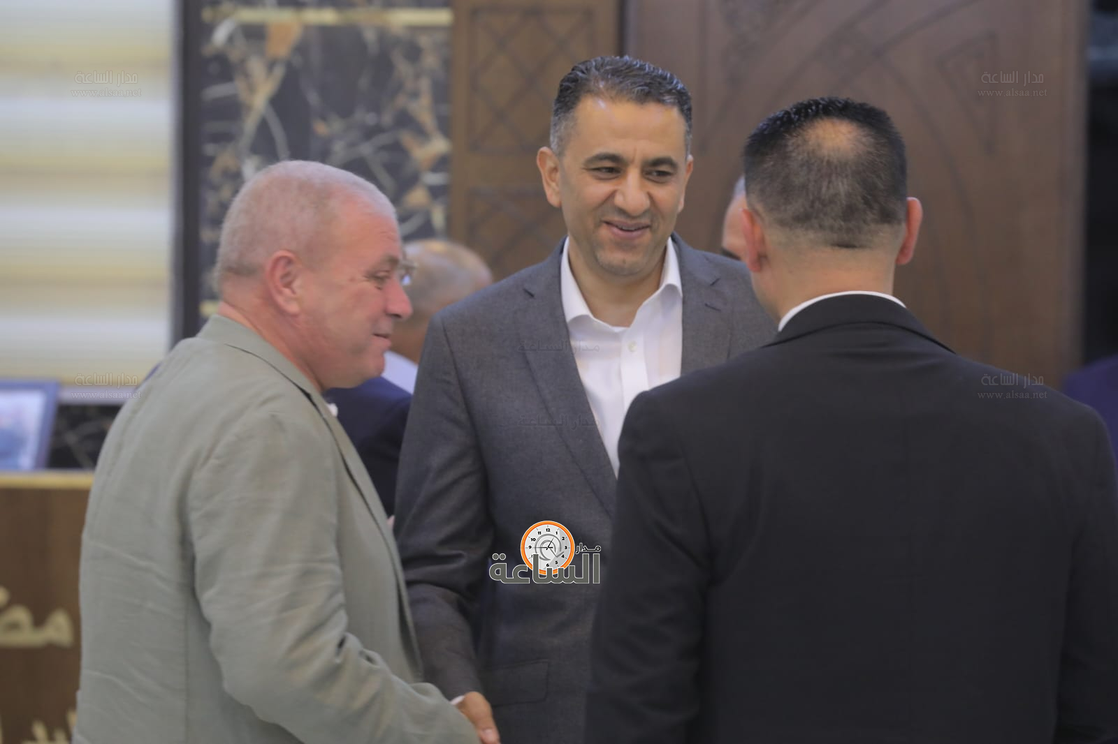 Madar Al-Saa Images 0.5108423334786316