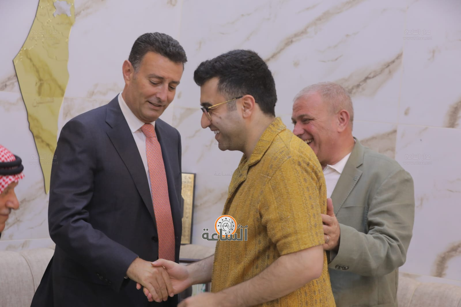 Madar Al-Saa Images 0.22057936838247483