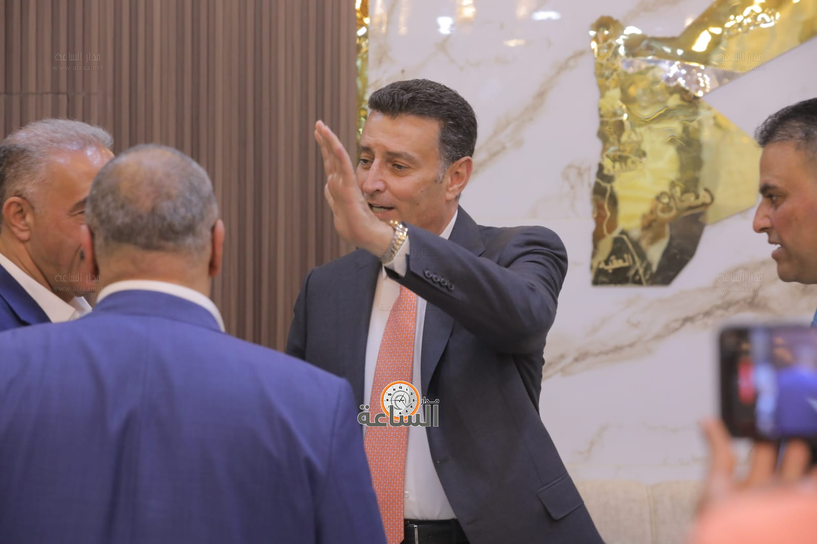 Madar Al-Saa Images 0.7486230195836746