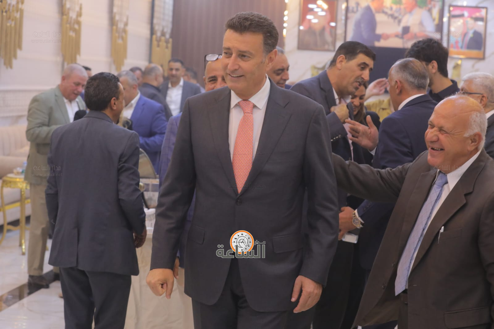 Madar Al-Saa Images 0.5622117816741993