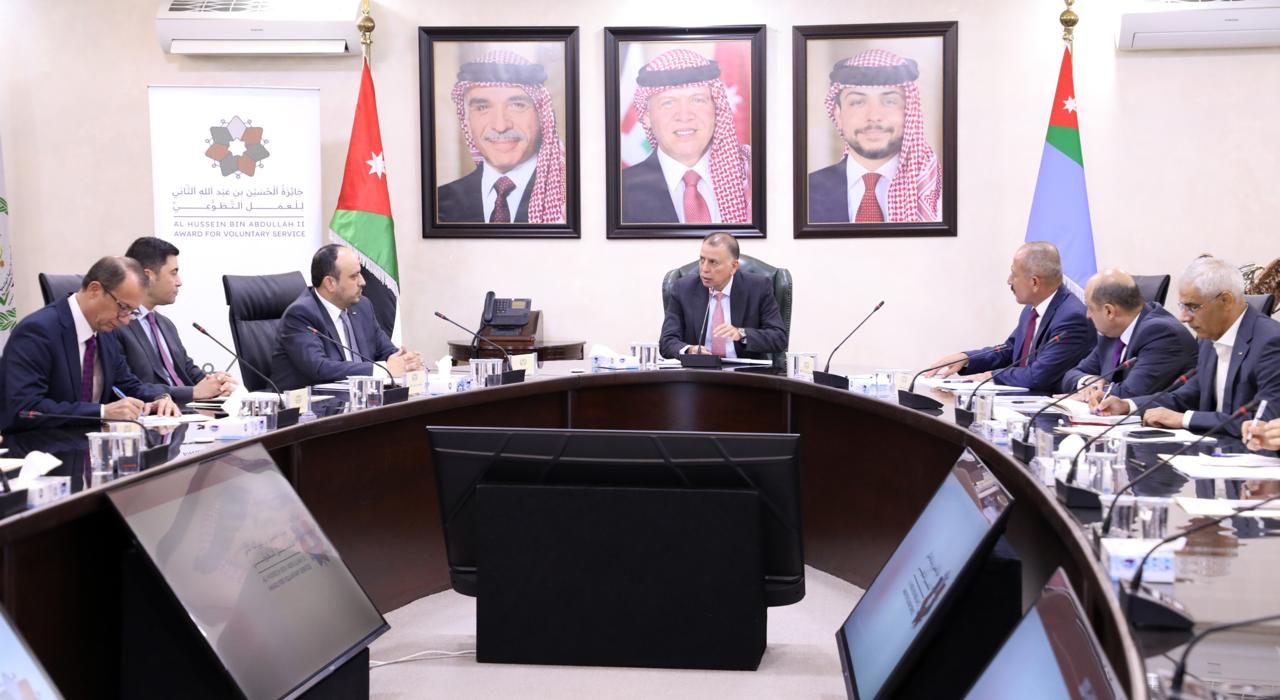 Madar Al-Saa Images 0.47775910156006673